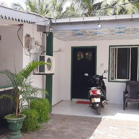 טרינקומאלה Kanthi Guest Inn מראה חיצוני תמונה